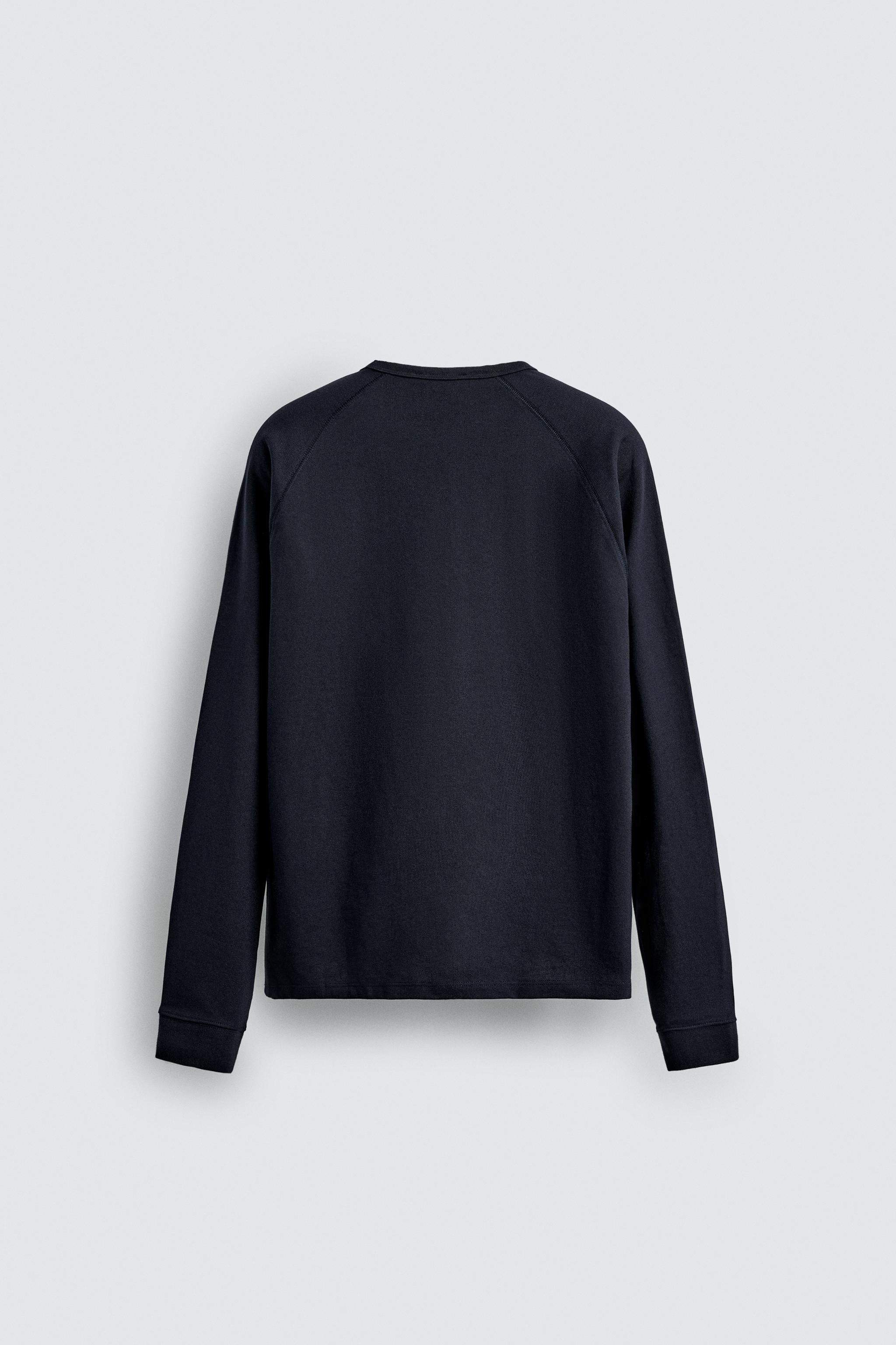 HEAVYWEIGHT CREWNECK T-SHIRT